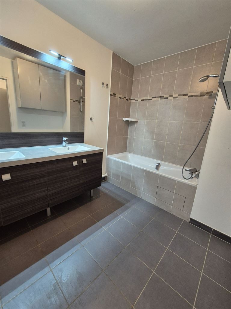 appartement 3 pièces en location sur LEVALLOIS PERRET (92300)