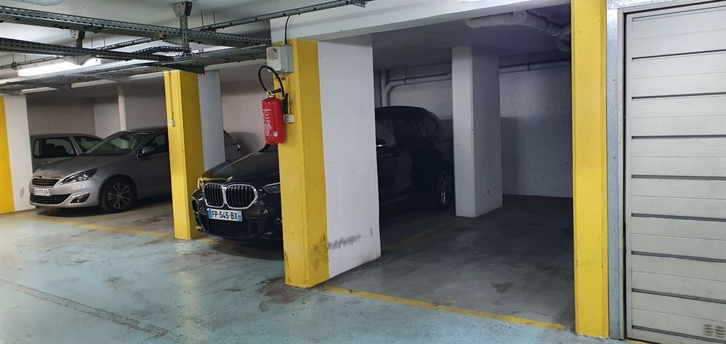 parking en location sur PARIS (75016)