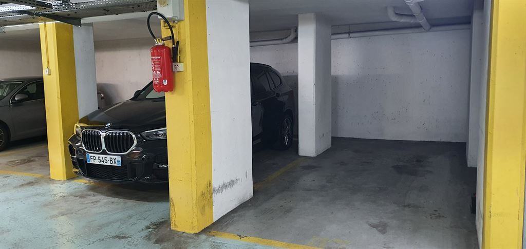 parking en location sur PARIS (75016)