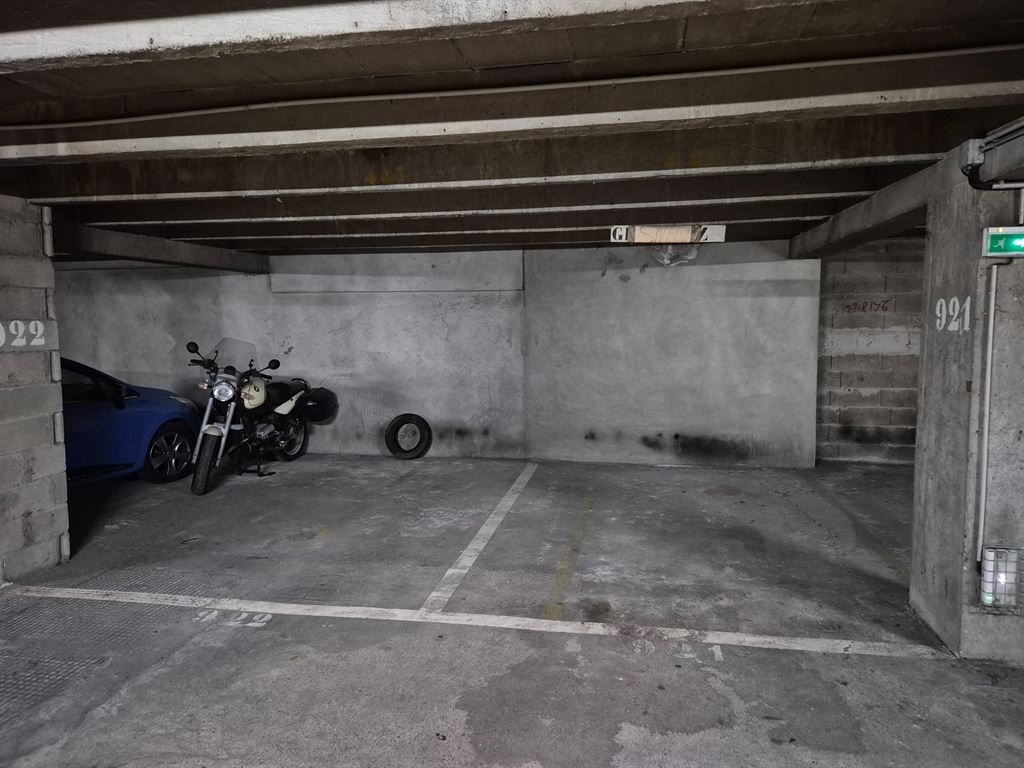parking intérieur en vente sur LEVALLOIS PERRET (92300)