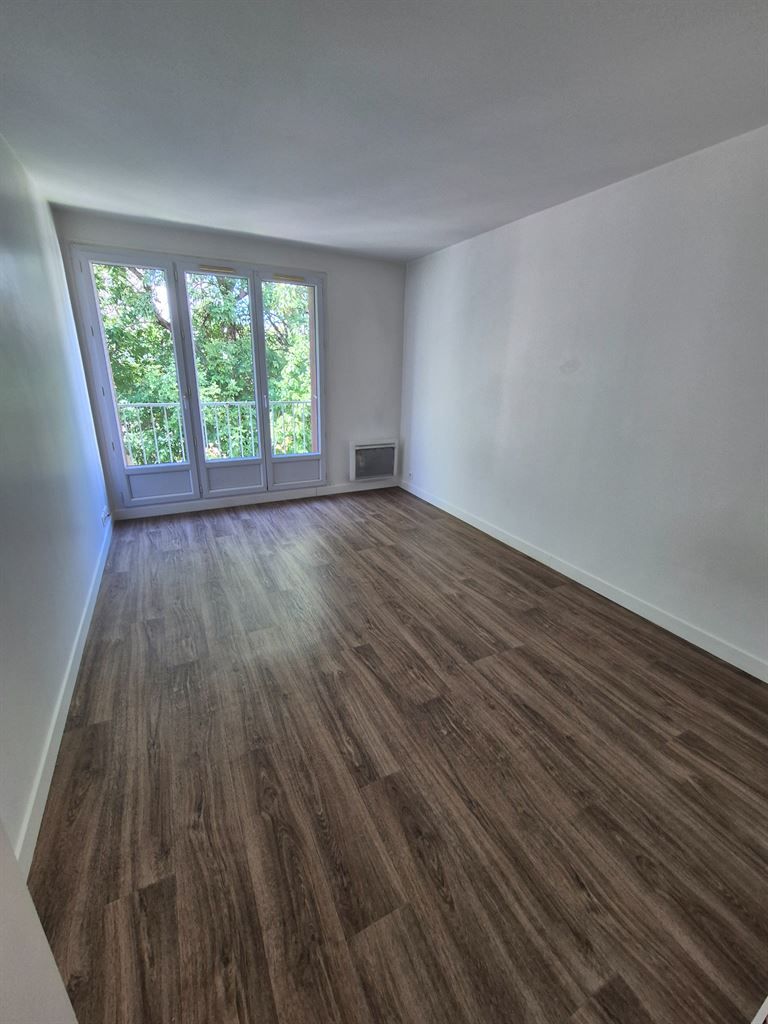 Location Appartement Courbevoie 92400 Gare d'Asnières